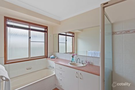 Property photo of 10 Poppy Court Middle Ridge QLD 4350