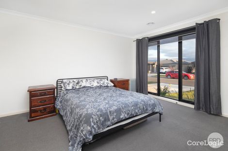 Property photo of 8 Gallant Way Winter Valley VIC 3358