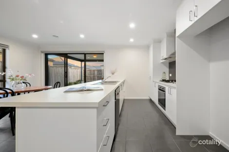 Property photo of 89 Grassbird Drive Point Cook VIC 3030