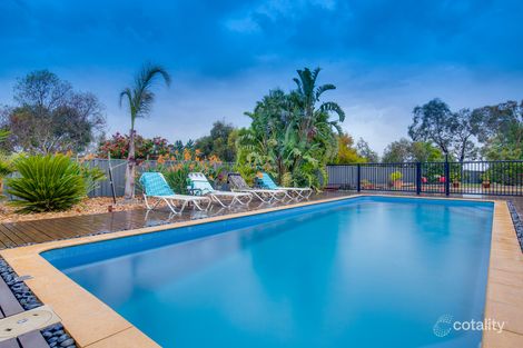 Property photo of 17 The Grove Hillside VIC 3037