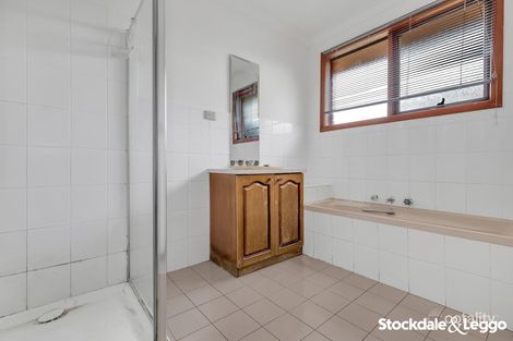 Property photo of 19 Lancaster Court Greenvale VIC 3059