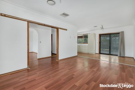 Property photo of 19 Lancaster Court Greenvale VIC 3059