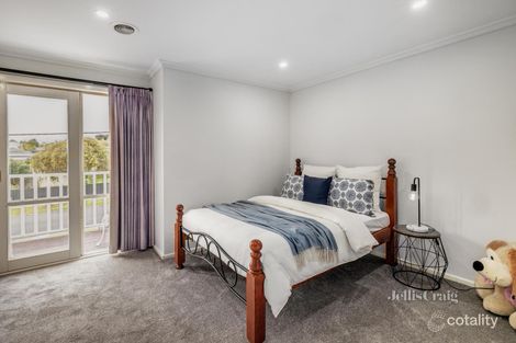 Property photo of 15 Mountain Ash Avenue Ashwood VIC 3147