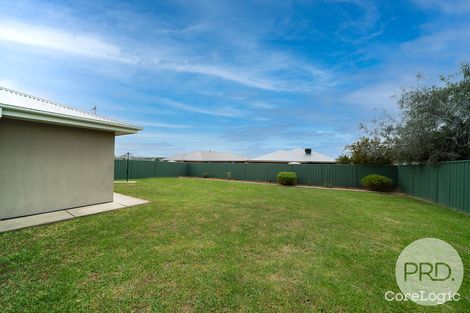 Property photo of 12 Hazelwood Drive Forest Hill NSW 2651