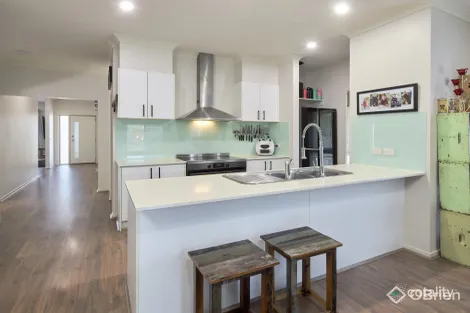 Property photo of 21 Ajax Street Drouin VIC 3818
