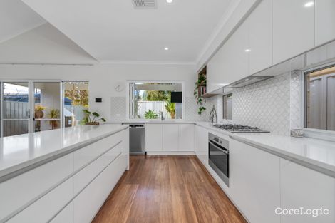 10b Cathryn St, Halls Head, WA 6210