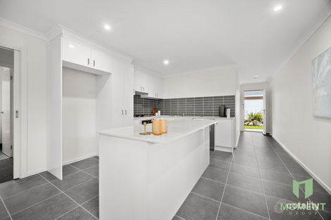 Property photo of 4 Lancaster Crescent Carrum Downs VIC 3201