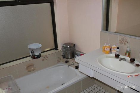 Property photo of 5 Camelot Place Camillo WA 6111