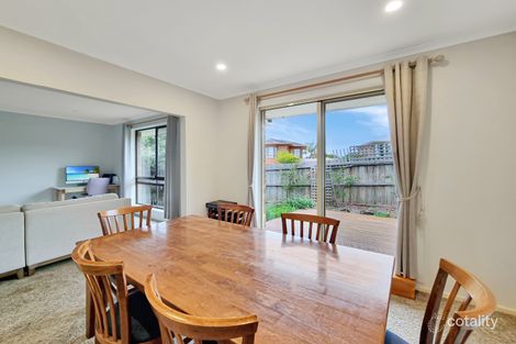 Property photo of 2/6 Thornhill Road Highton VIC 3216