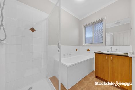 Property photo of 10 Lisa Court Hoppers Crossing VIC 3029