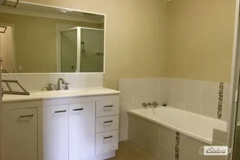 Property photo of 3/24 Riverview Street Emerald QLD 4720