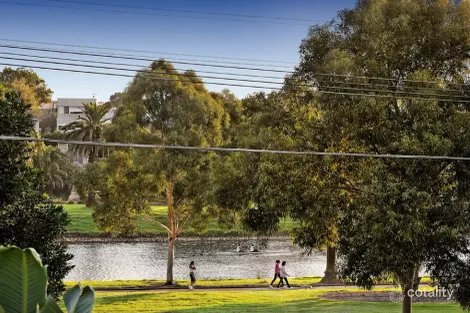 Property photo of 16 Leonard Crescent Ascot Vale VIC 3032