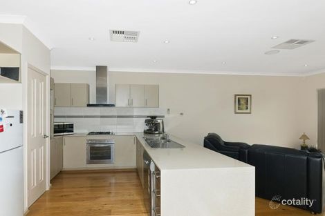 Property photo of 33 Coniston Bend Waikiki WA 6169