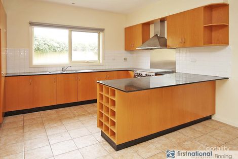 Property photo of 11/10 Parkhill Drive Berwick VIC 3806