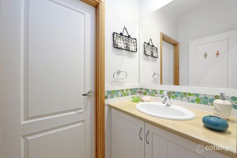 Property photo of 5 Swaran Close Rowville VIC 3178