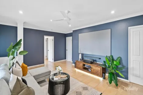 Property photo of 21 Guthrie Close Bentley Park QLD 4869