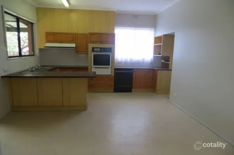 Property photo of 133 Warrigal Road Hughesdale VIC 3166