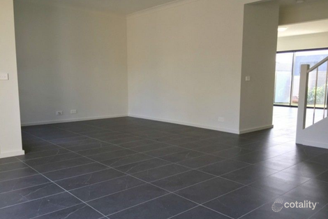 Property photo of 35 Kermond Walk Moorebank NSW 2170