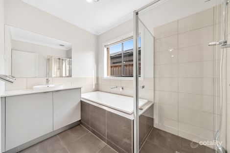 Property photo of 24 Latteridge Way Mickleham VIC 3064