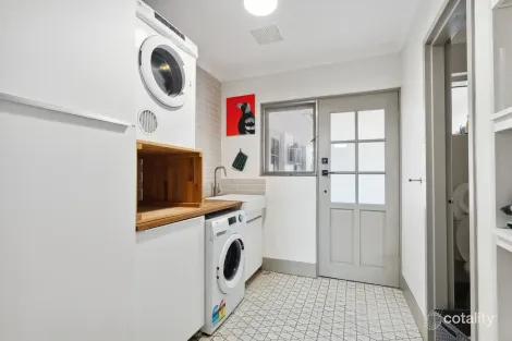 Property photo of 8 Azeeza Court Darlington WA 6070