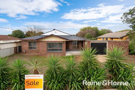 Property photo of 15 Allen Street Ashmont NSW 2650