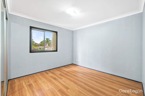 Property photo of 58 Pelargonium Crescent Macquarie Fields NSW 2564