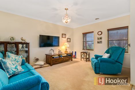 Property photo of 13 Jagger Circuit Cranbourne East VIC 3977