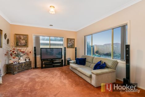 Property photo of 13 Jagger Circuit Cranbourne East VIC 3977