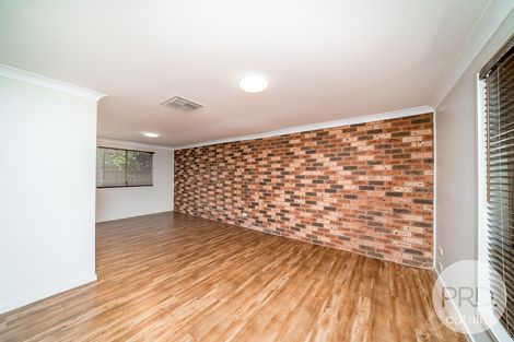 Property photo of 8 Atkins Place Estella NSW 2650