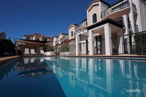 33-37 Lenneberg St, Southport, QLD 4215