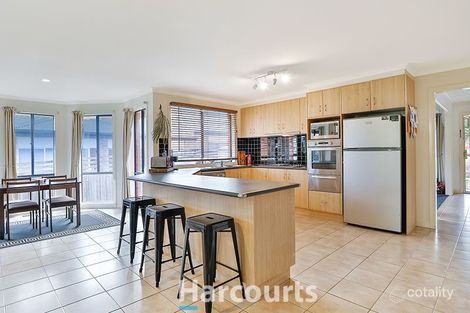 Property photo of 7 Jonathan Place Pakenham VIC 3810