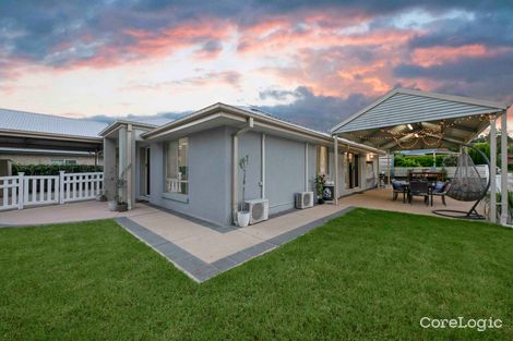 Property photo of 8 Rhonda Place Oxley QLD 4075