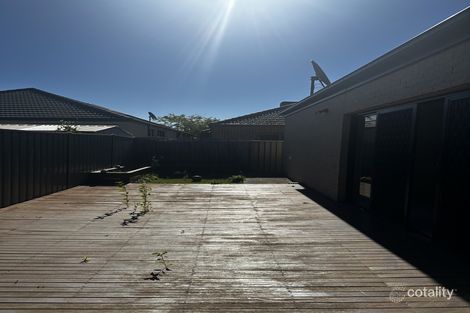 Property photo of 33 Rutherglen Way Caroline Springs VIC 3023