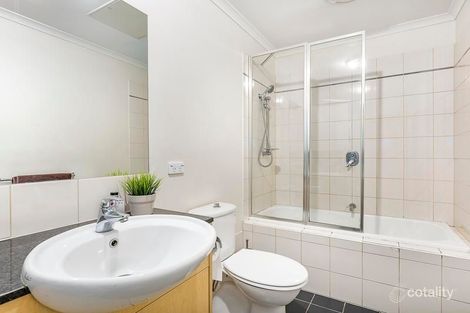 2/12 Mawbey St, Kensington, VIC 3031