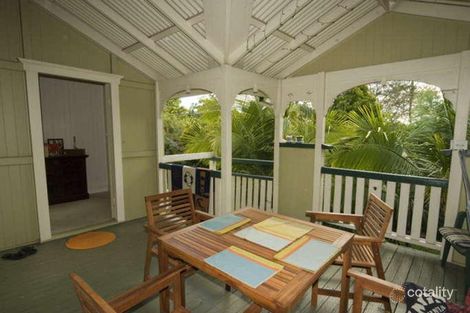 Property photo of 56 Fairfield Road Fairfield QLD 4103