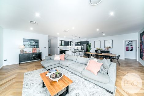 Property photo of 27 Wiveon Street Gobbagombalin NSW 2650