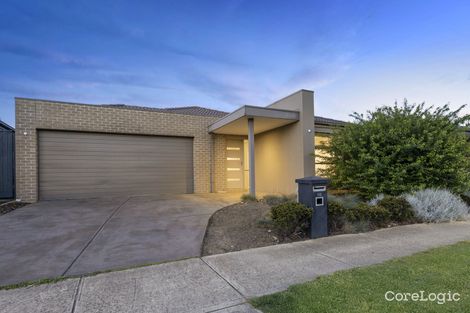 Property photo of 10 Crestway Drive Cranbourne North VIC 3977