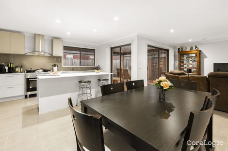 Property photo of 10 Crestway Drive Cranbourne North VIC 3977