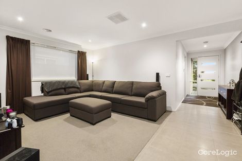 Property photo of 10 Crestway Drive Cranbourne North VIC 3977