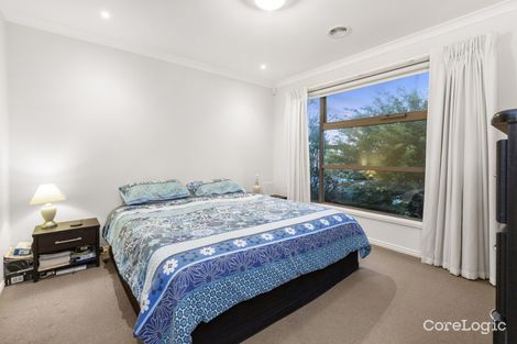 Property photo of 10 Crestway Drive Cranbourne North VIC 3977