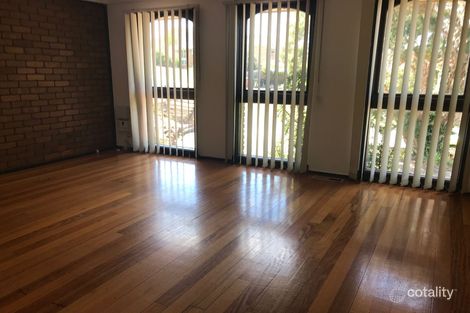 Property photo of 5 Kingsmere Close Gladstone Park VIC 3043