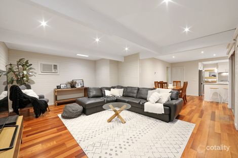 Property photo of 21 Richborough Grove Ferntree Gully VIC 3156