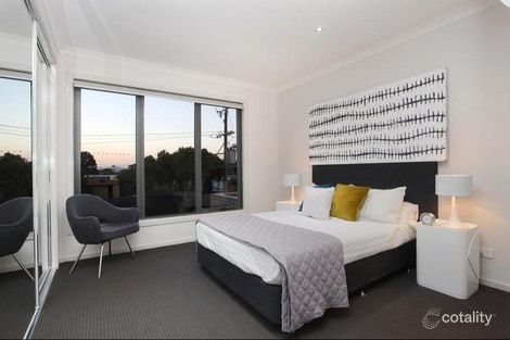 Property photo of 13 Compton Parade Sunshine North VIC 3020