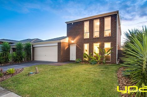 Property photo of 10 Ironbark Grove Burnside Heights VIC 3023