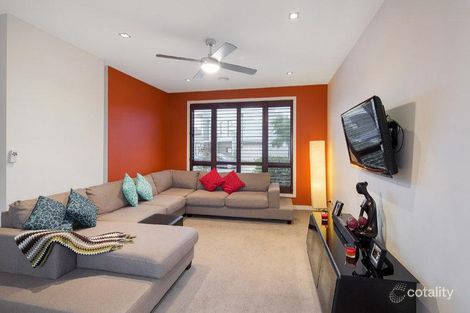 Property photo of 26 Dresden Drive Waterways VIC 3195