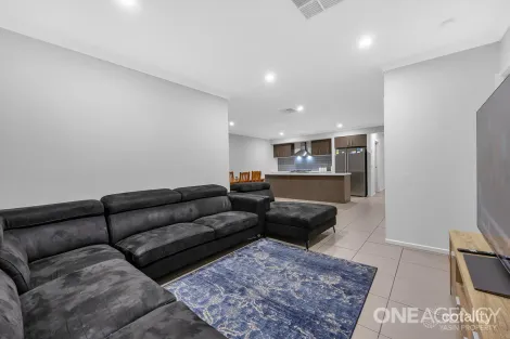 Property photo of 16 Myrtleleaf Street Tarneit VIC 3029