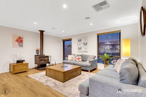 Property photo of 37 Ladybird Crescent Point Cook VIC 3030