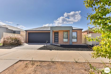Property photo of 25 Oasis Boulevard Mildura VIC 3500