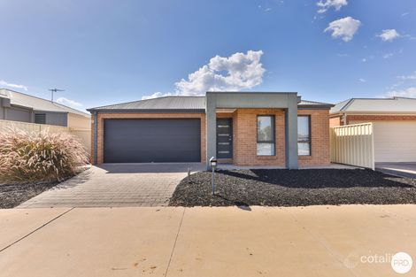 Property photo of 25 Oasis Boulevard Mildura VIC 3500