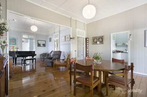 Property photo of 52 Thomas Street Sherwood QLD 4075